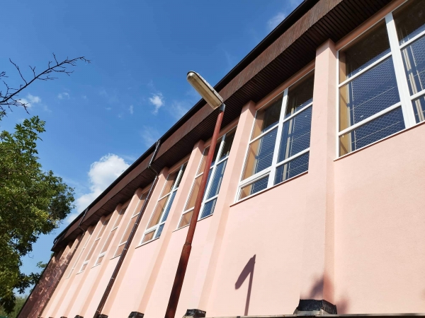 Výmena okenných konštrukcií telocvične v základnej škole s materskou školou Bzovík